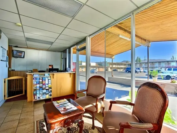 Budget Inn Boise Main image
